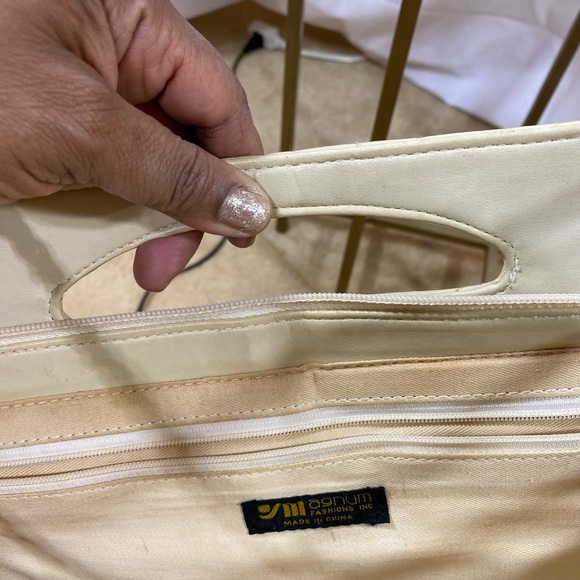 Cream Chained leather tote bag - Picture 5 of 5